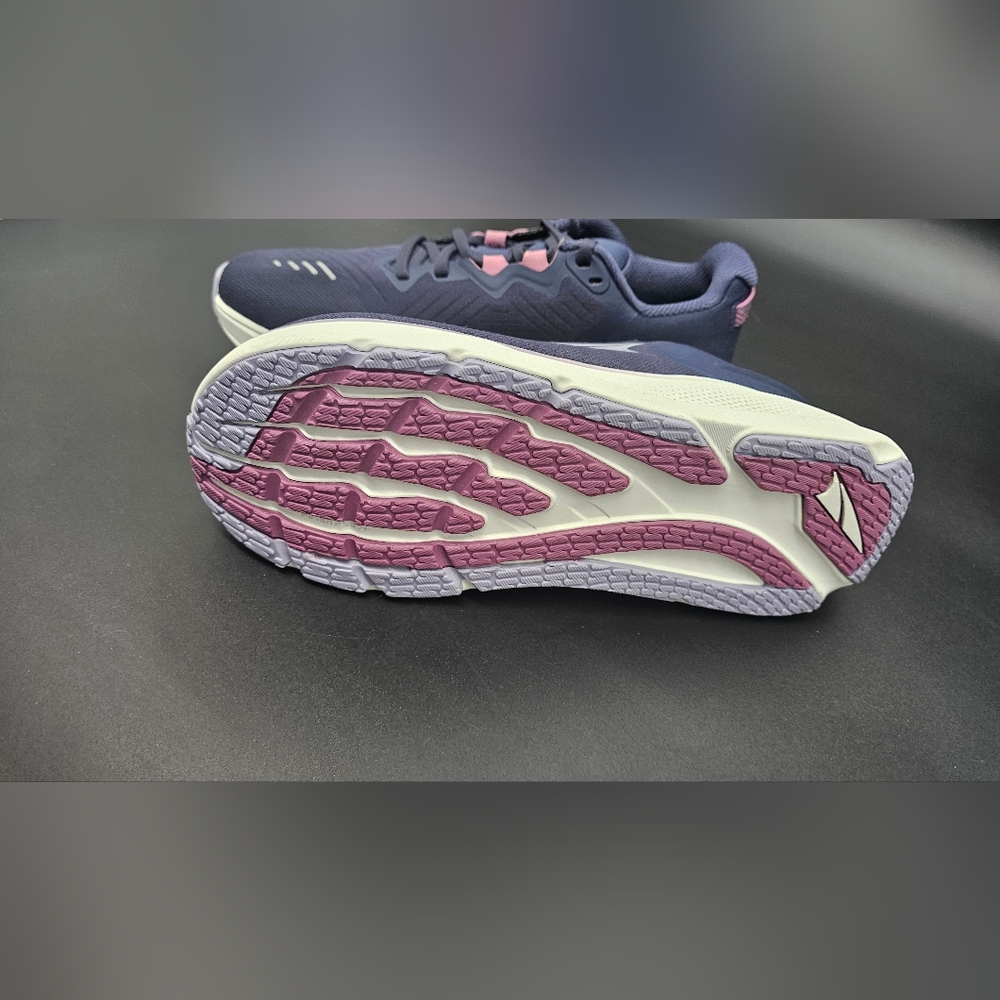 Altra Paradigm 8 - Picture 3 of 6